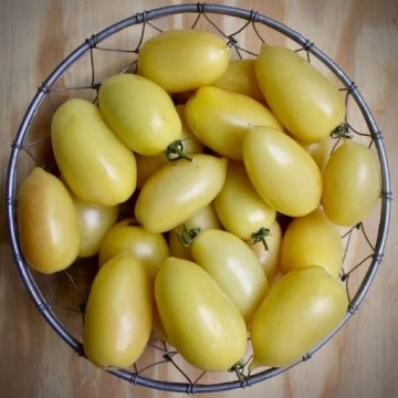 Cream Sausage Tomato Seeds